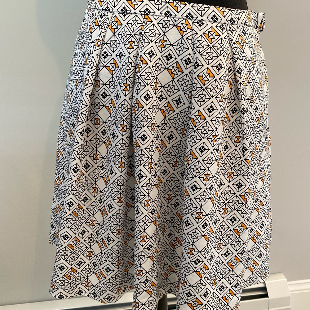 Cute Patterned Skirt - image 2